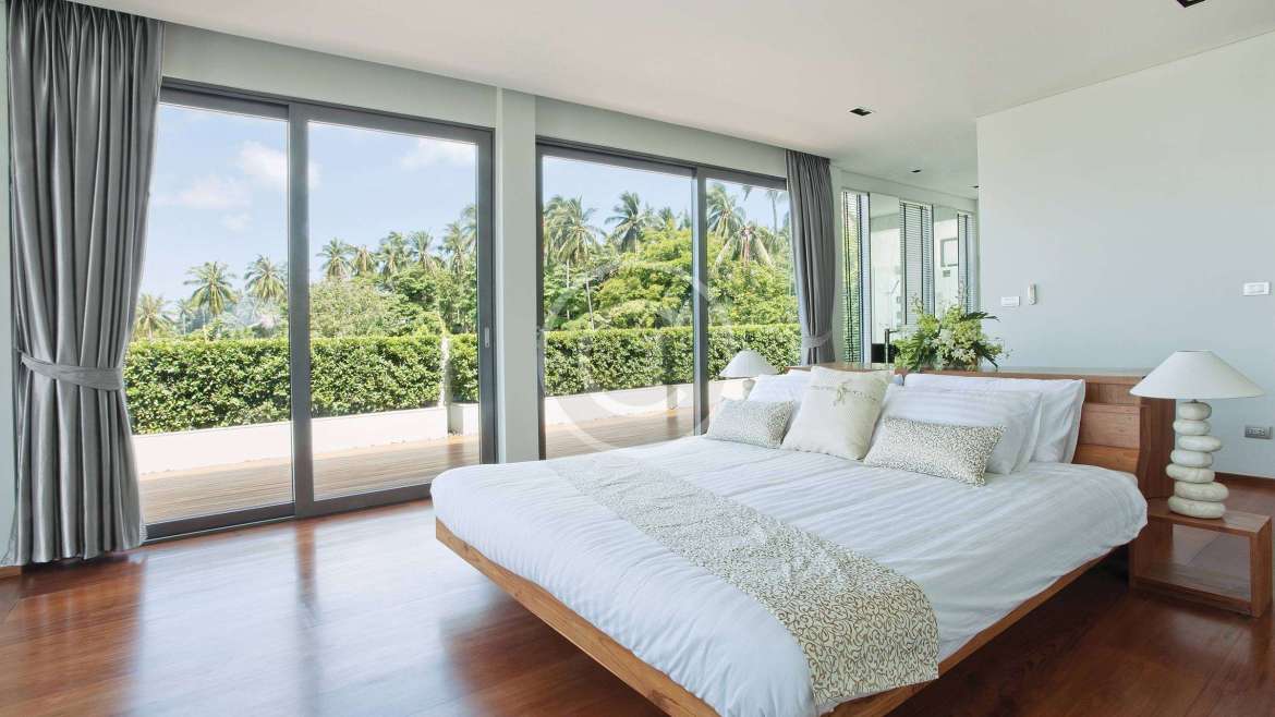 Made-to-Measure Curtains and Blinds